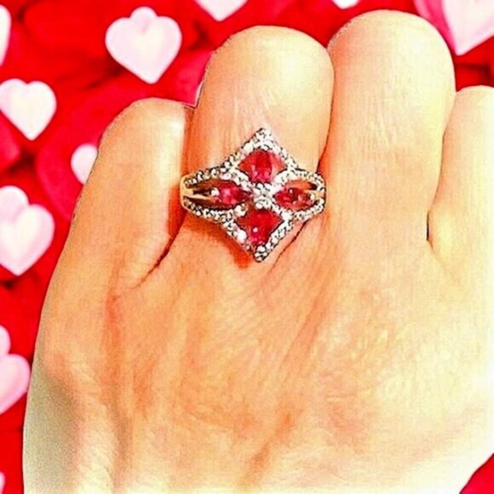Holiday Ring Sz 7 RED Simulated Sapphire‎ Diamond Clover Blossom Brilliant Fleur